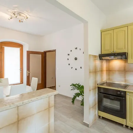 Holiday home Beautiful In With Sauna Motovun
