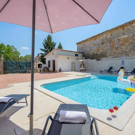 Beautiful In With Sauna Holiday home Motovun