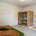 Hébergement de vacances Lovely In With Sauna *